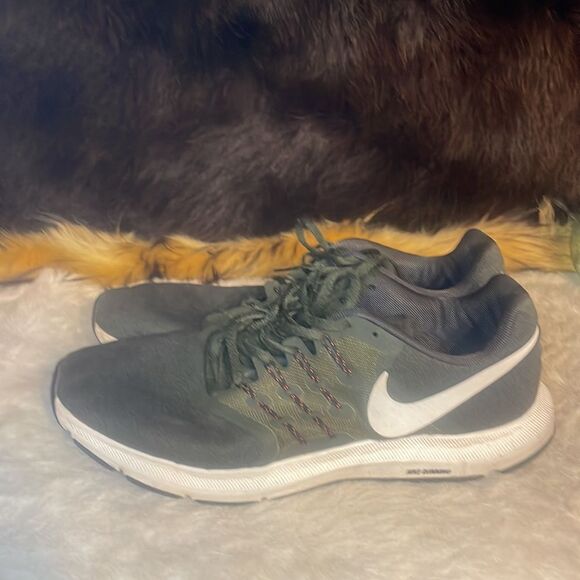 Nike shoes 14 (6000) - Picture 7 of 9